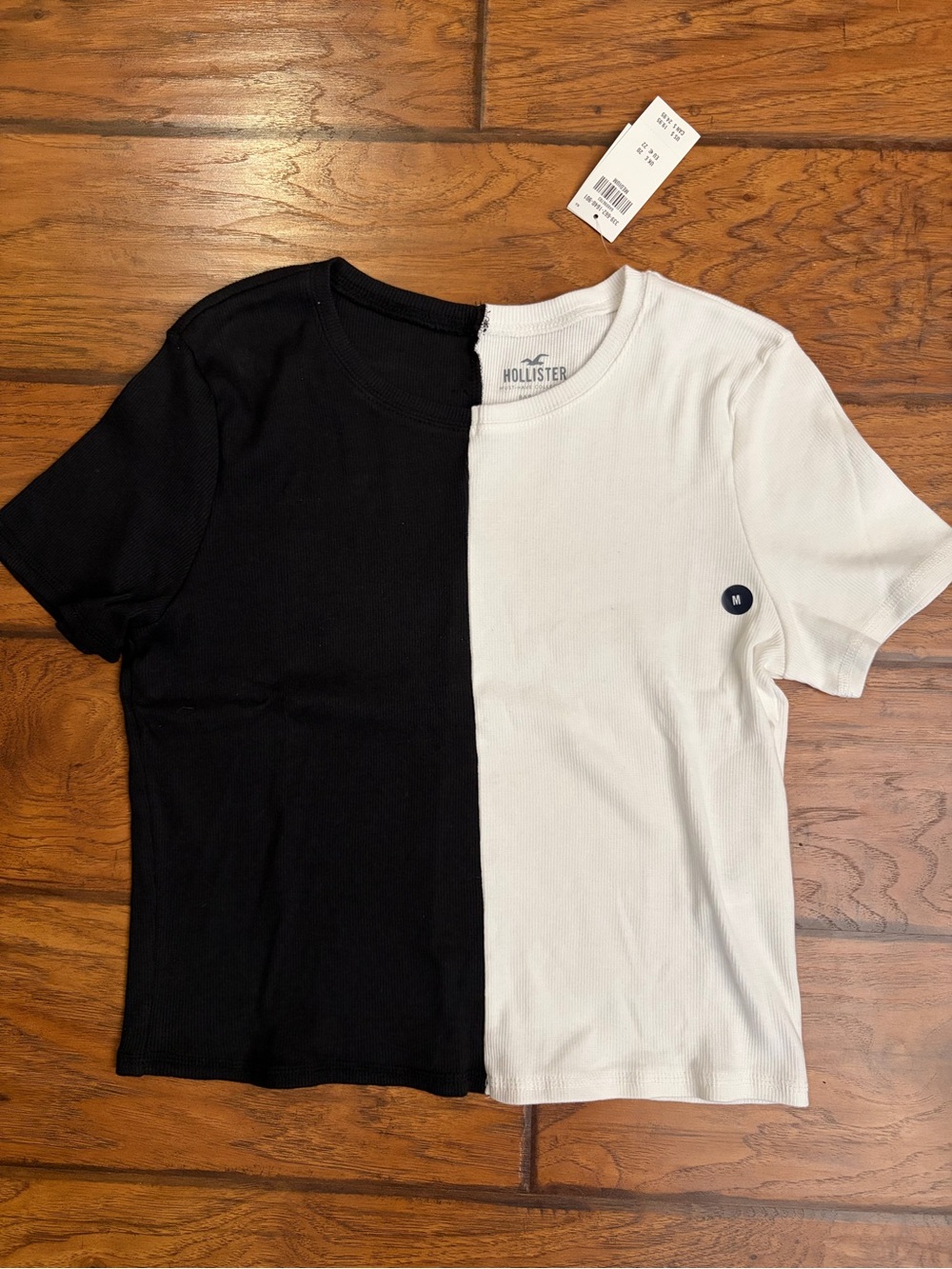🖤🤍 Ribbed Cropped Holster Tee – Size Medium – NWT 🤍🖤